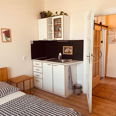 Apartman Lucian Прага Экстерьер фото