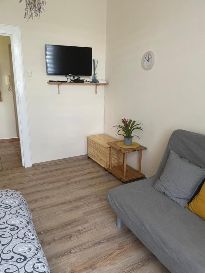 Apartman Lucian Прага Экстерьер фото