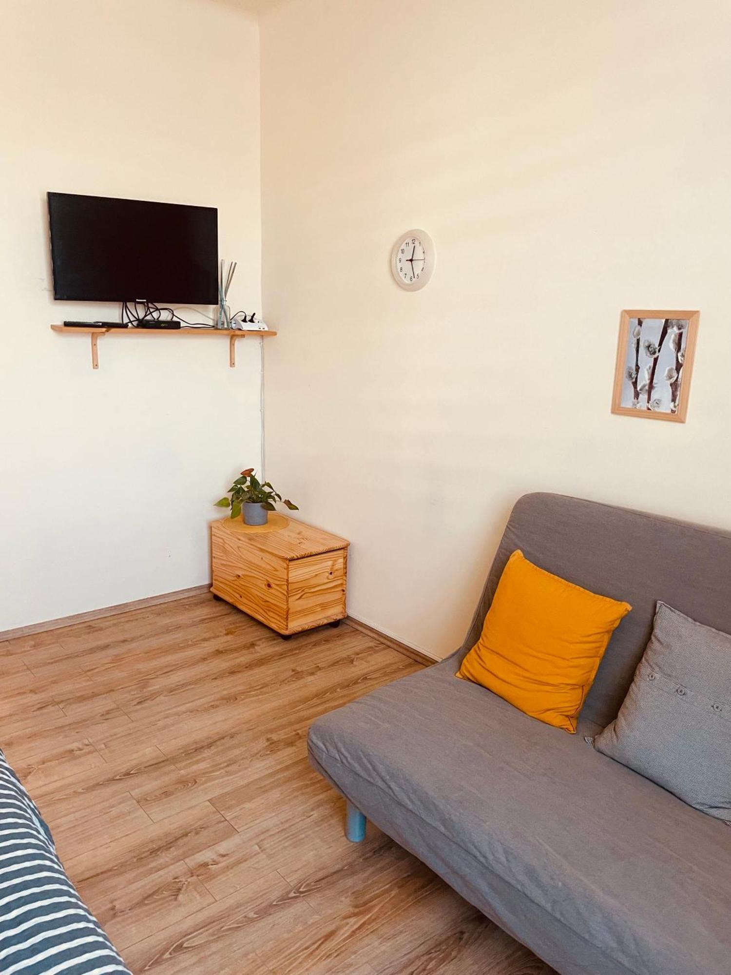 Apartman Lucian Прага Экстерьер фото